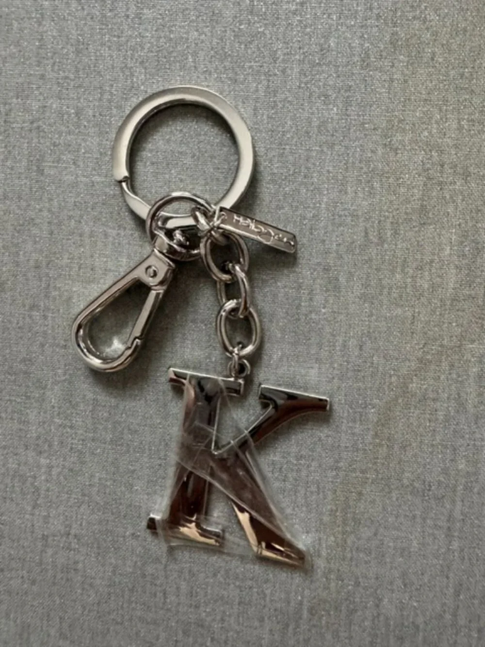 SILVERTONE INITIAL 'K' KEYCHAIN